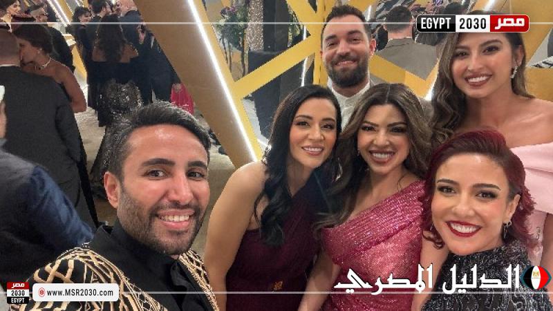 المخرجة بتول عرفة تحتفي مع نجوم الفن بحضور Joy Awards⁩.. صور