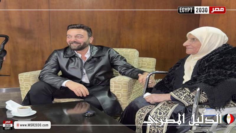 سامر المصري يعود إلى وطنه بعد غياب 14 عامًا ويلتقي بوالدته