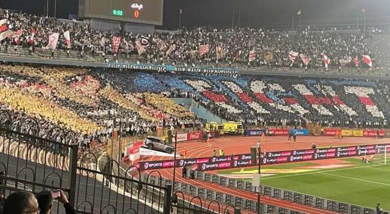 تيفو جماهير الأهلي والزمالك.. الأحمر بمقولة تحفيزية والأبيض يرد بكلمة – الدليل المصري